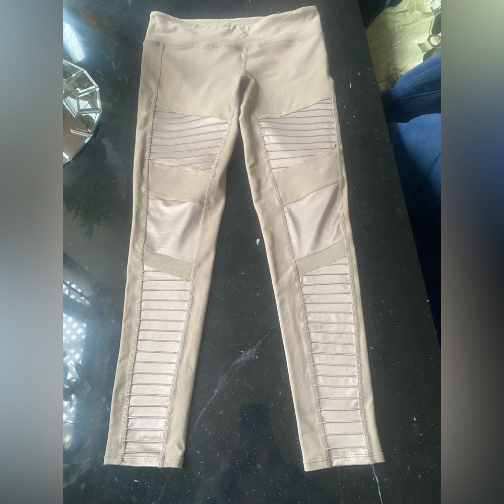 ALO gym pants - never worn